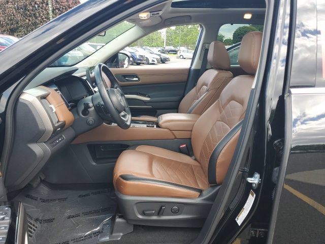 Certified 2023 Nissan Pathfinder Platinum AWD/4WD image 26