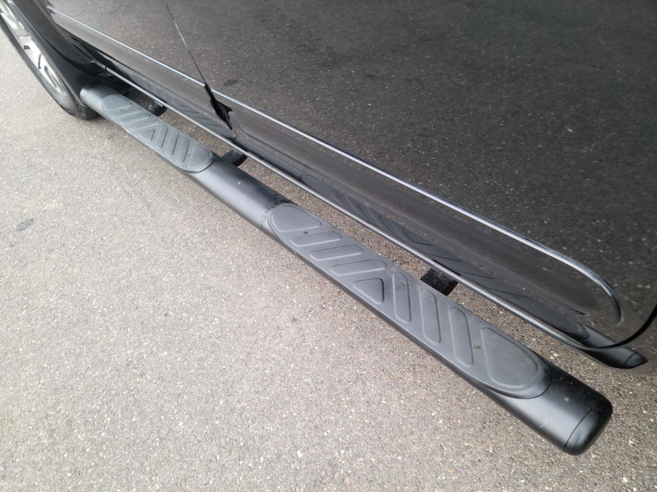 Used 2013 Nissan Frontier SL w/ Moonroof Pkg image 17