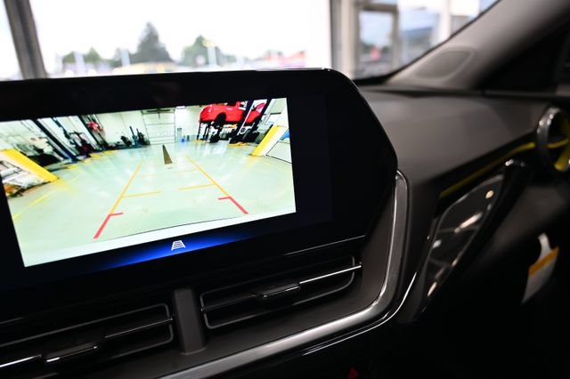 New 2026 Chevrolet Trax ACTIV w/ Sunroof Package FWD image 16