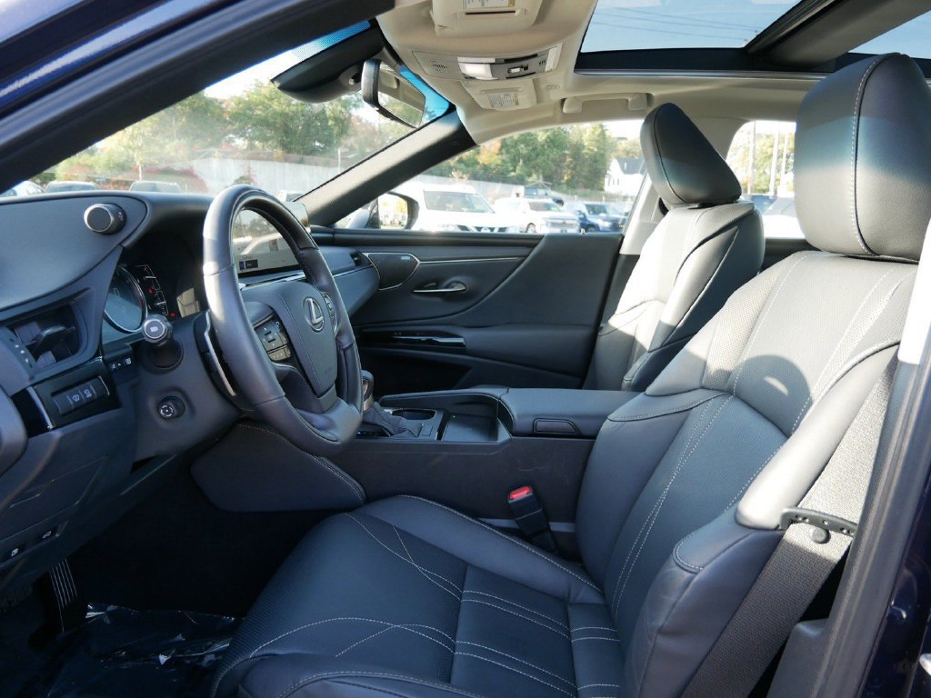 Certified 2025 Lexus ES 350 w/ Luxury Package FWD image 9