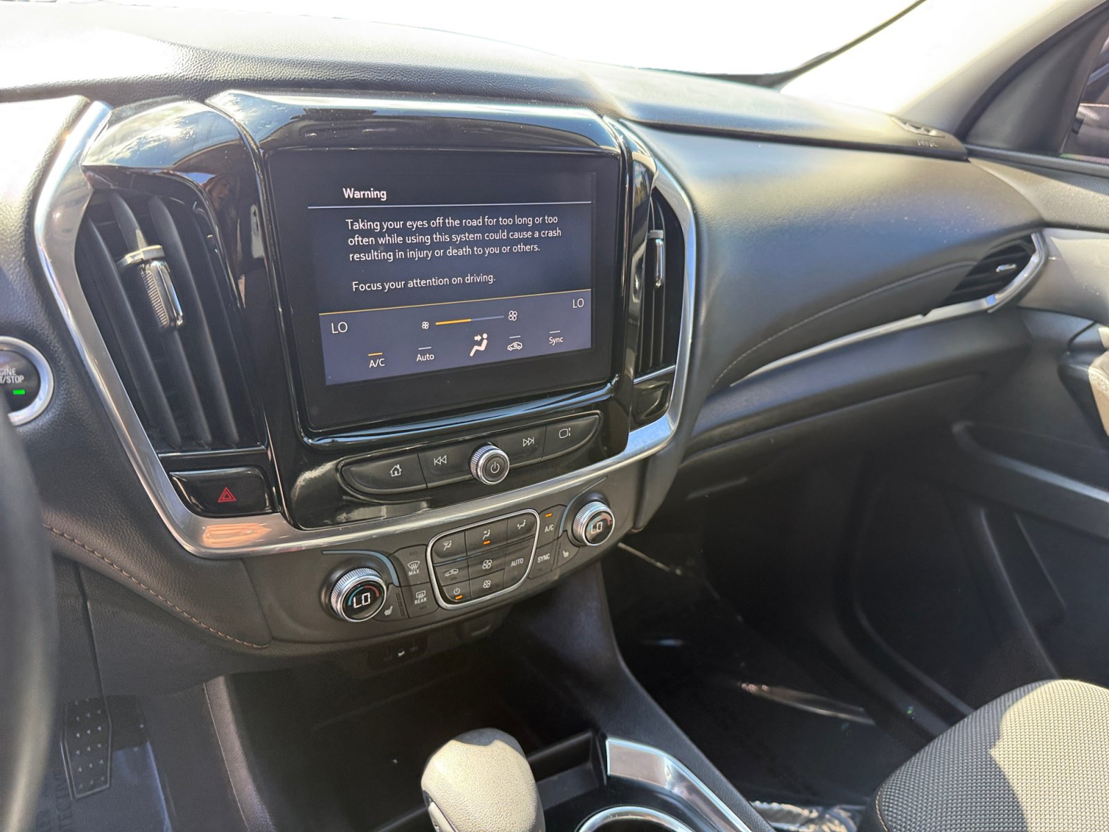 Used 2021 Chevrolet Traverse LT FWD image 12