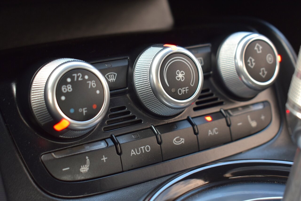 Used 2014 Audi R8 V10 AWD/4WD image 38