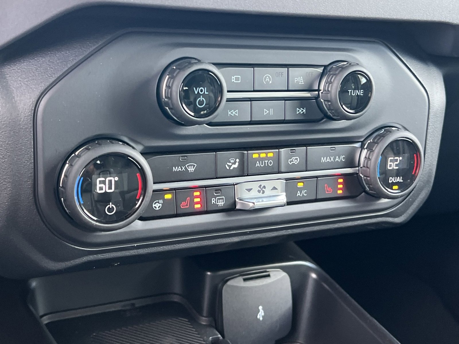 New 2025 Ford Bronco Outer Banks image 21