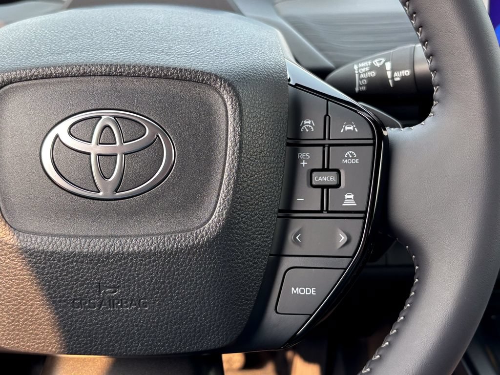 Used 2026 Toyota C-HR AWD/4WD image 29