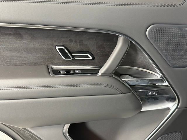 New 2025 Land Rover Range Rover SE image 22