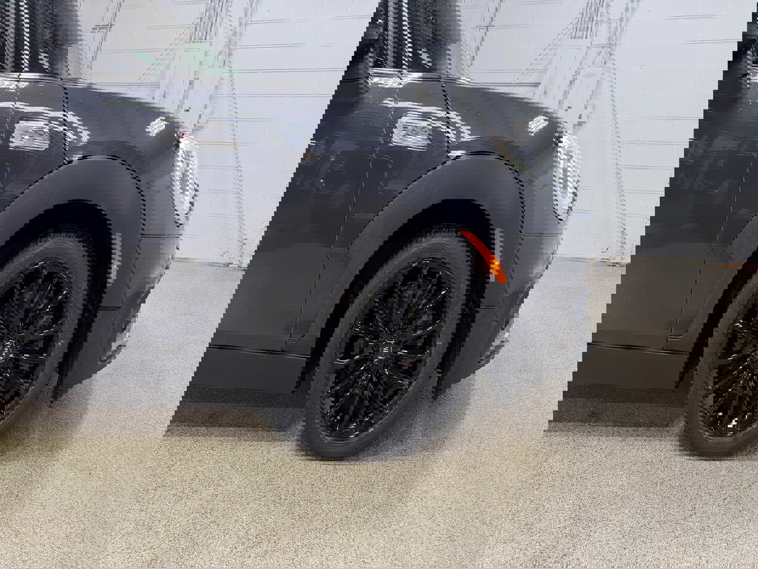 Used 2019 MINI Cooper Clubman S w/ Premium Package image 32