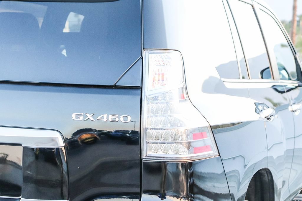 Used 2022 Lexus GX 460 Premium w/ Premium Package AWD/4WD image 10