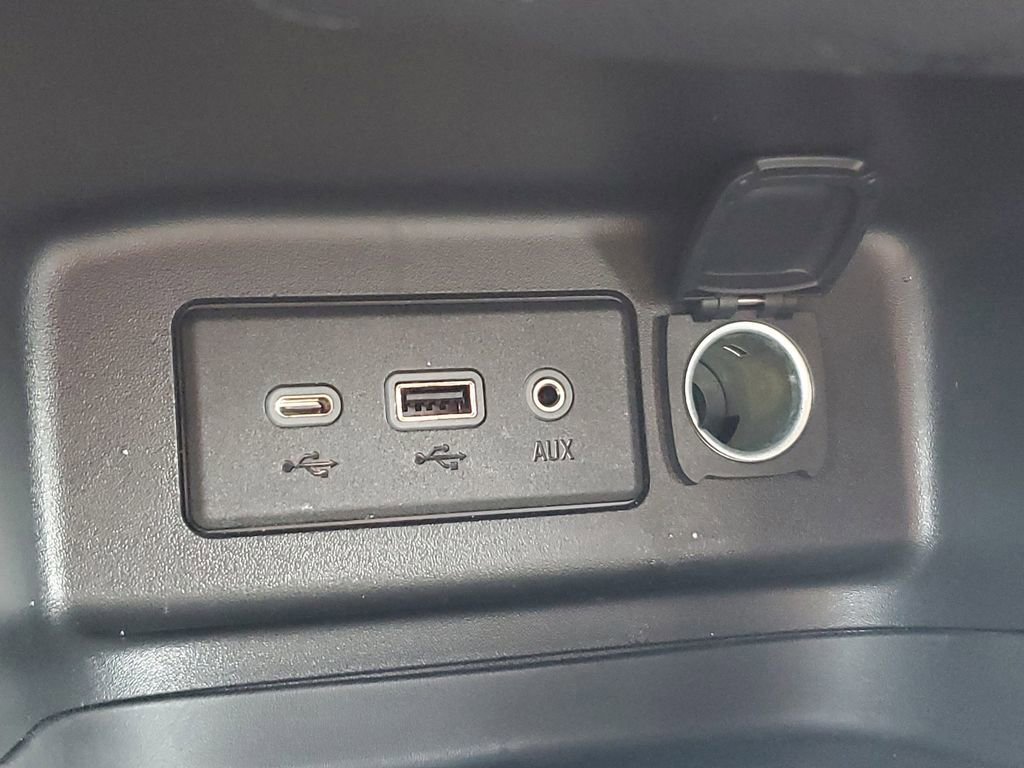 Used 2023 Chevrolet Equinox LT w/ LPO, Floor Liner Package image 24