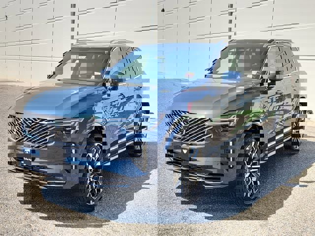 New 2026 Volvo XC90 T8 Plus image 3