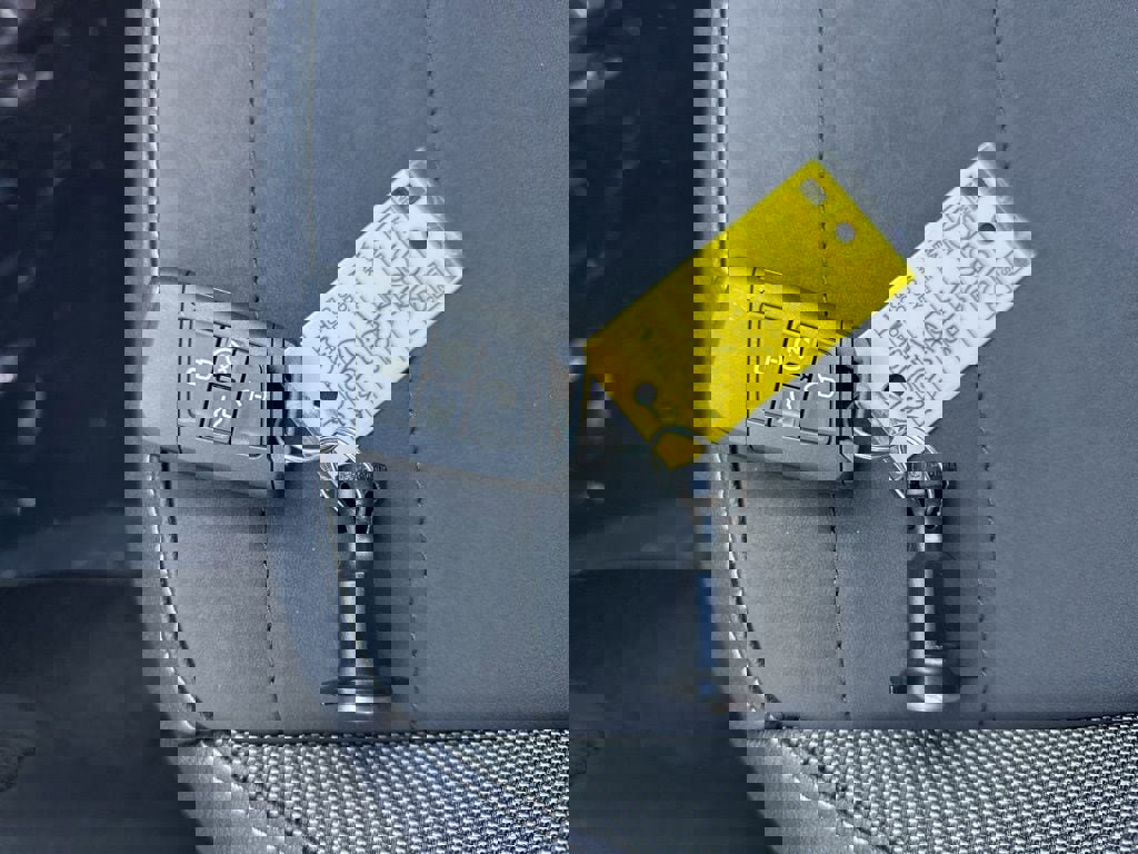 New 2026 Volkswagen Taos SE image 28