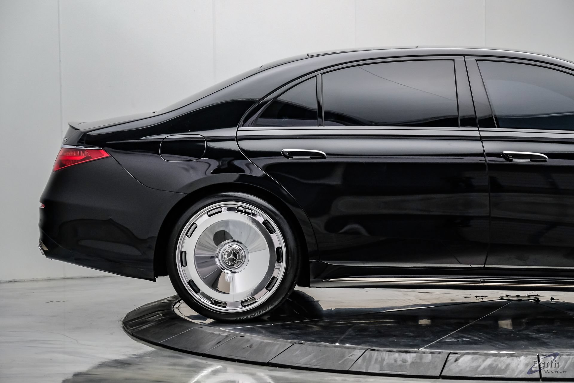 Used 2024 Mercedes-Benz S 580 4MATIC Sedan w/ AMG Line image 21
