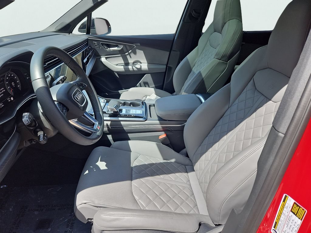 Certified 2025 Audi SQ7 Prestige w/ Prestige Package AWD/4WD image 35