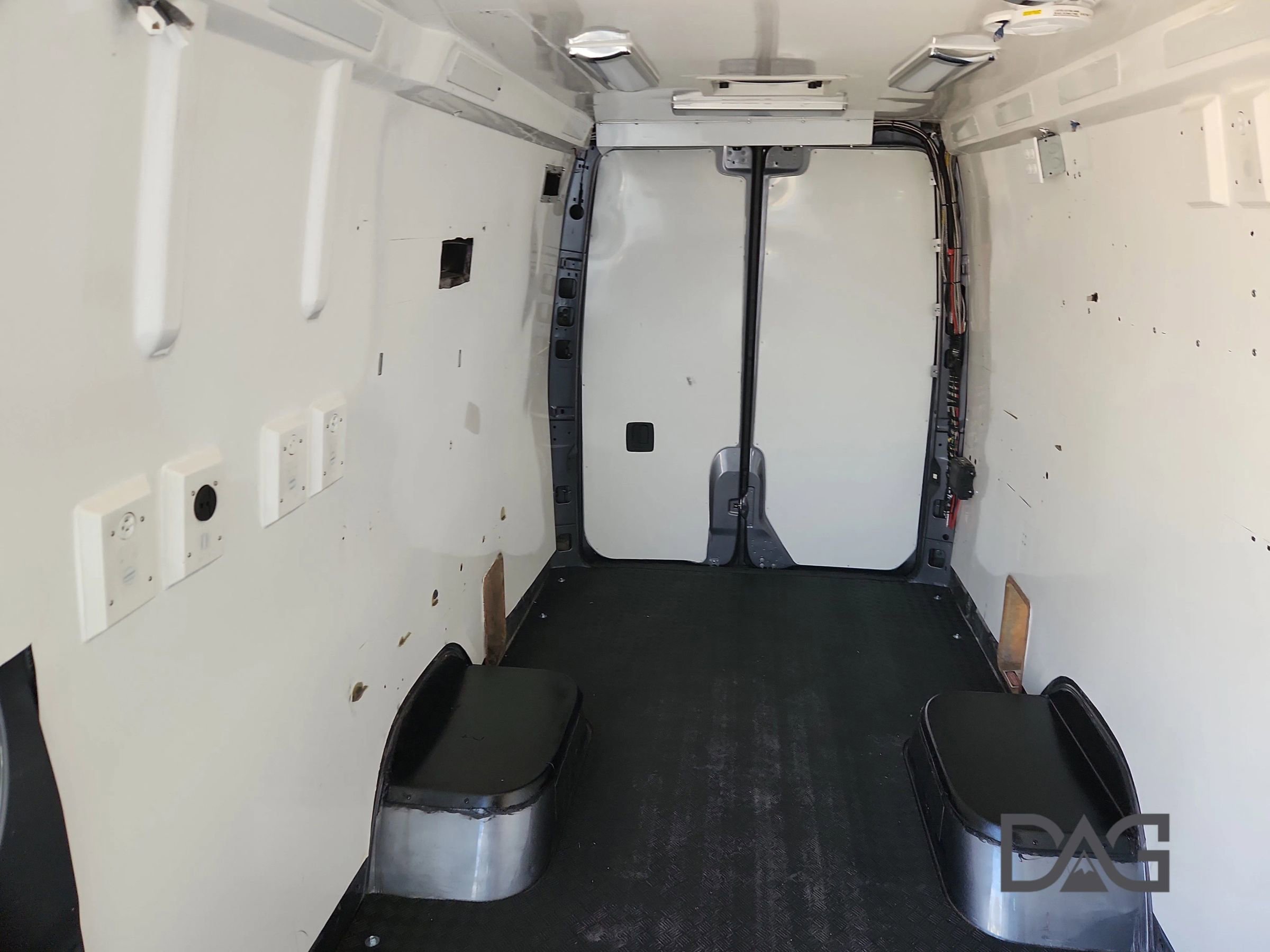 Used 2022 Mercedes-Benz Sprinter 4500 w/ Parking Package image 19