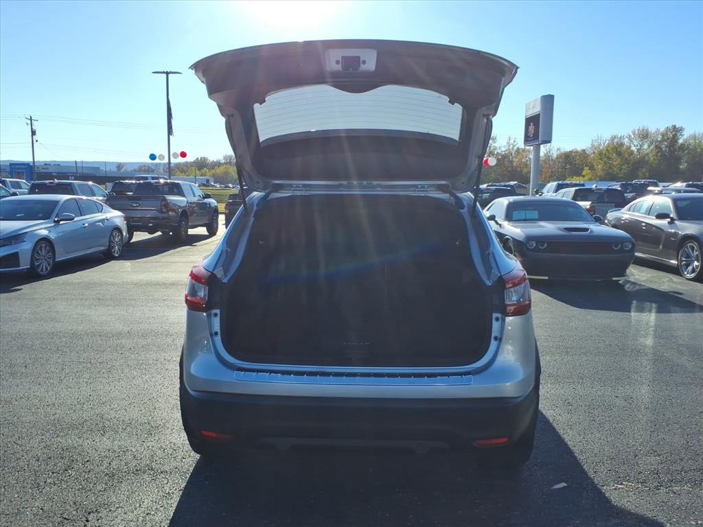 Used 2022 Nissan Rogue Sport SL image 6