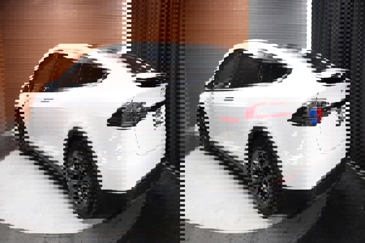 Used 2022 Tesla Model X Plaid image 47