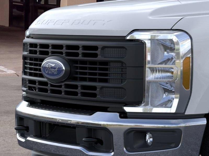 New 2026 Ford F250 XL w/ XL Chrome Package RWD image 17