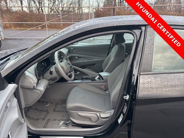 Certified 2025 Hyundai Elantra Sport image 21