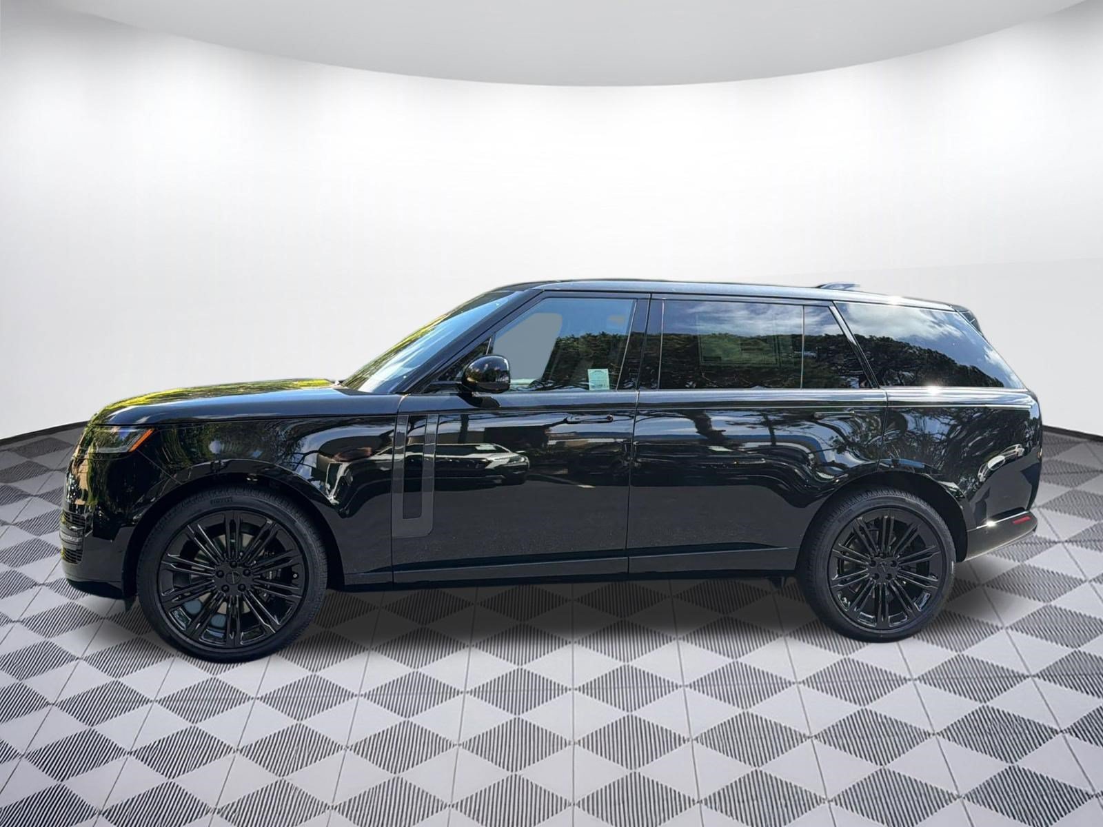 New 2026 Land Rover Range Rover Long Wheelbase SE AWD/4WD image 2