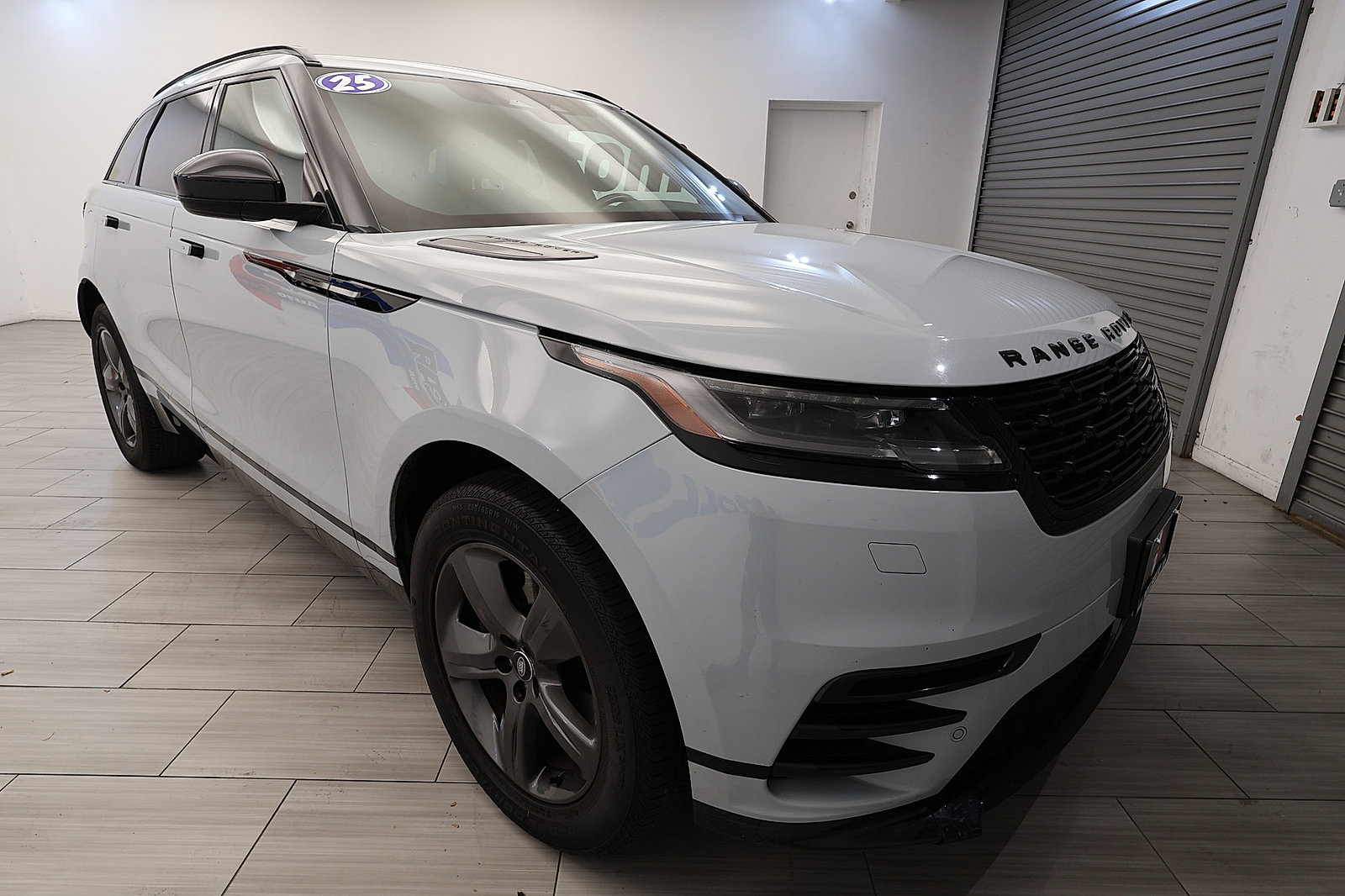Used 2025 Land Rover Range Rover Velar Dynamic SE AWD/4WD image 7