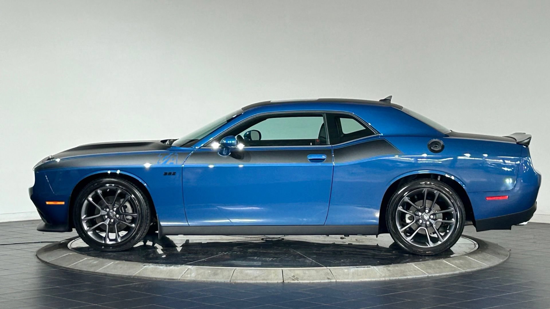 Used 2023 Dodge Challenger R/T w/ T/A Package RWD image 6