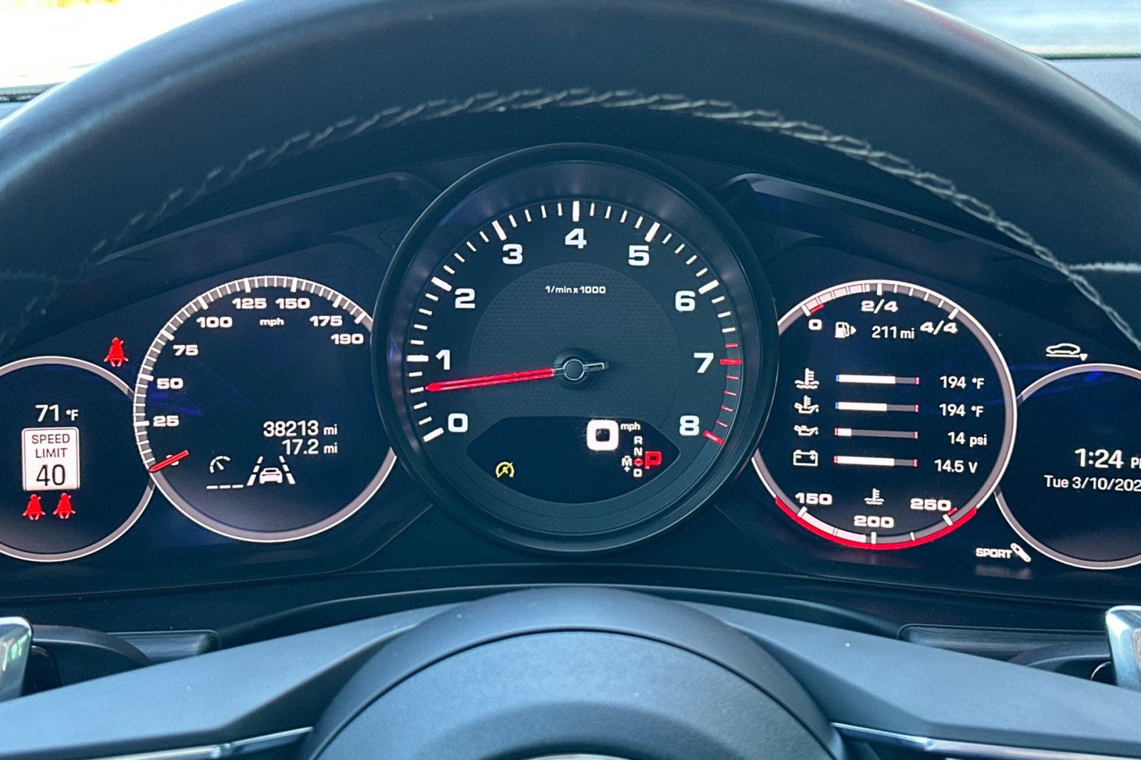 Certified 2023 Porsche Panamera Platinum Edition image 25