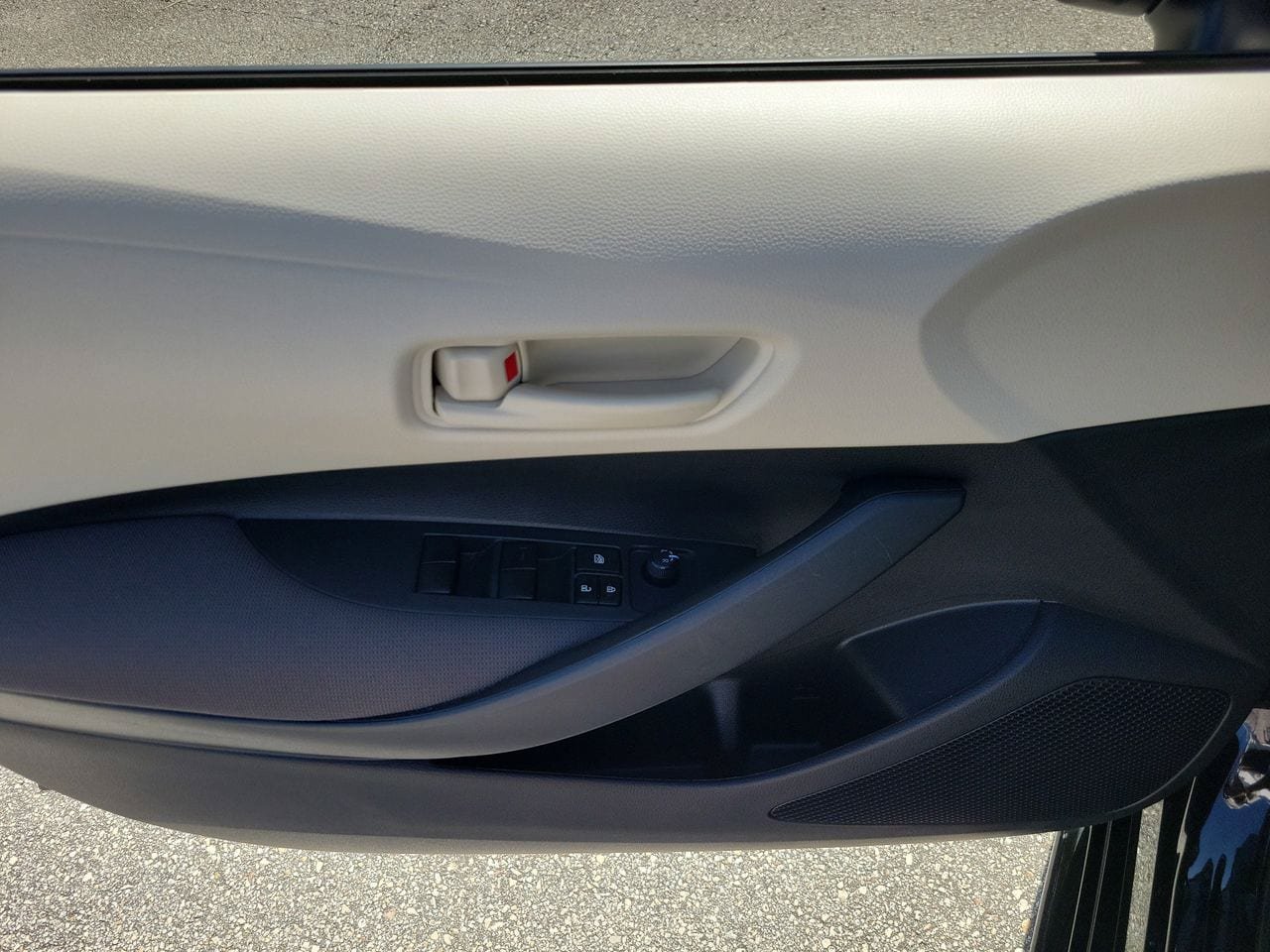 Used 2023 Toyota Corolla LE FWD image 13