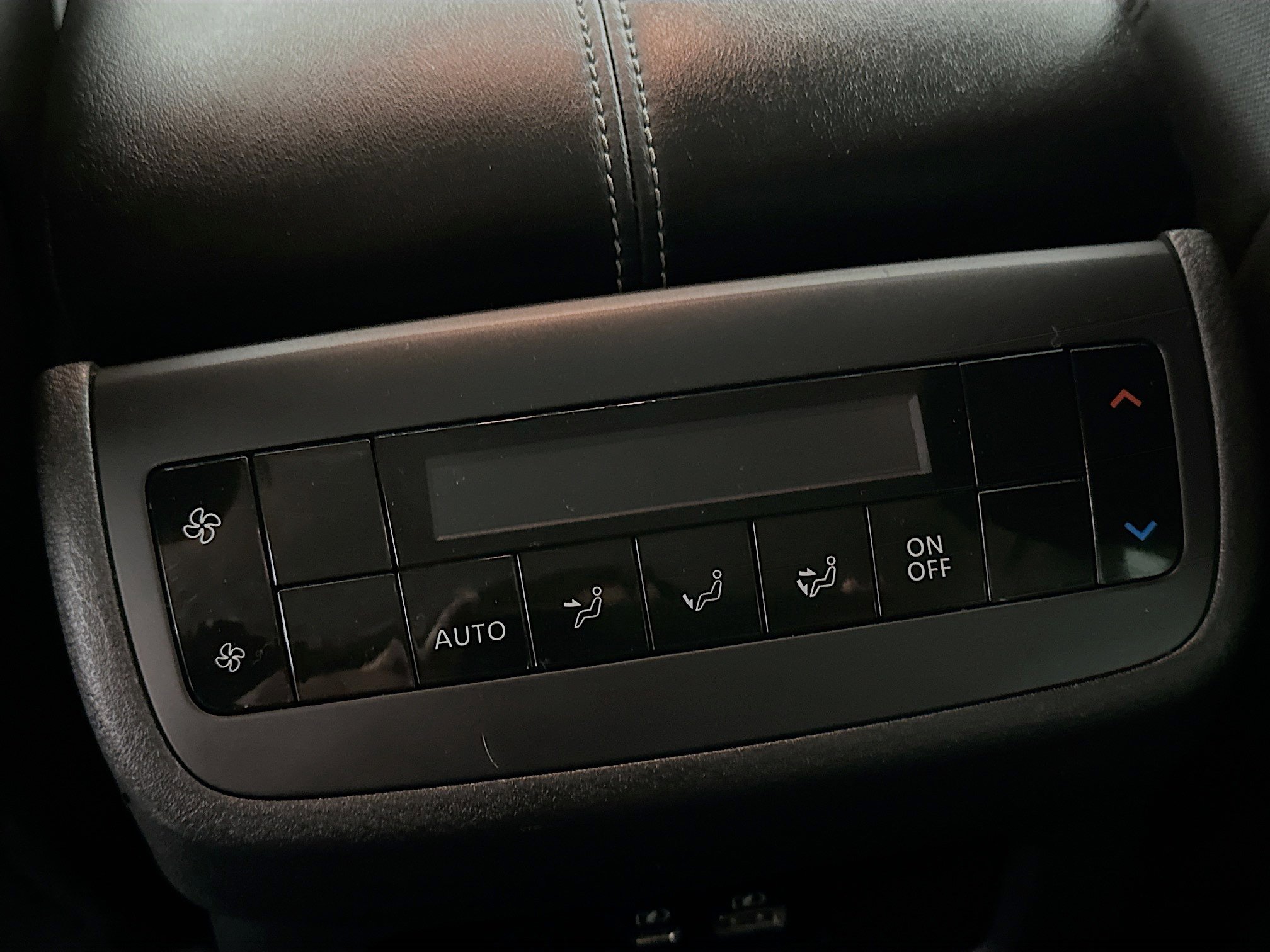 Used 2025 Nissan Pathfinder SV image 26