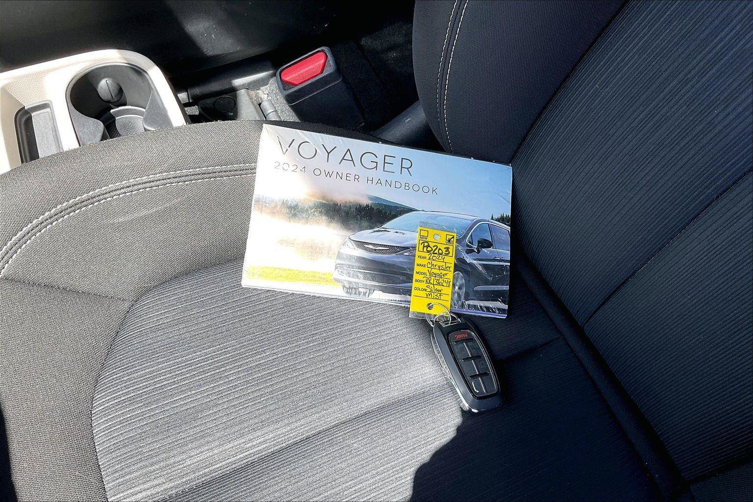 Used 2024 Chrysler Voyager LX FWD image 12