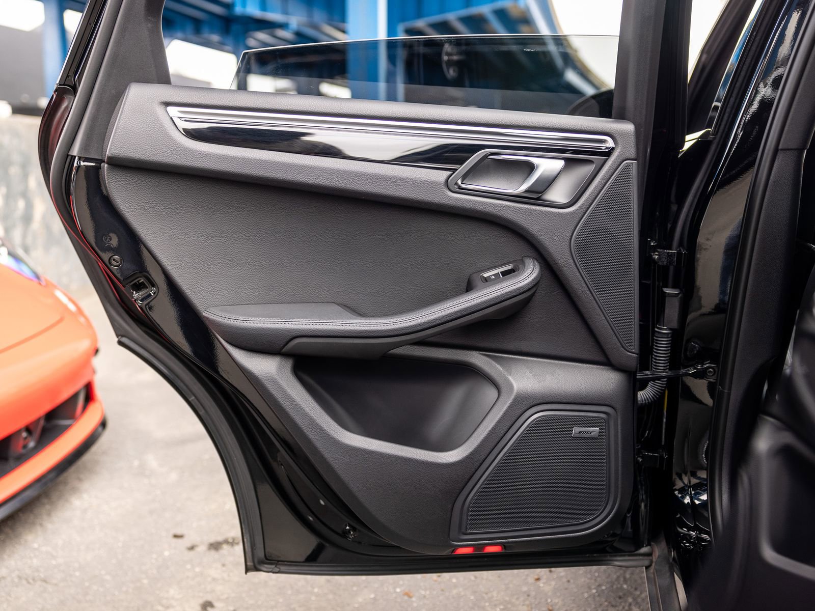 Certified 2023 Porsche Macan AWD/4WD image 44