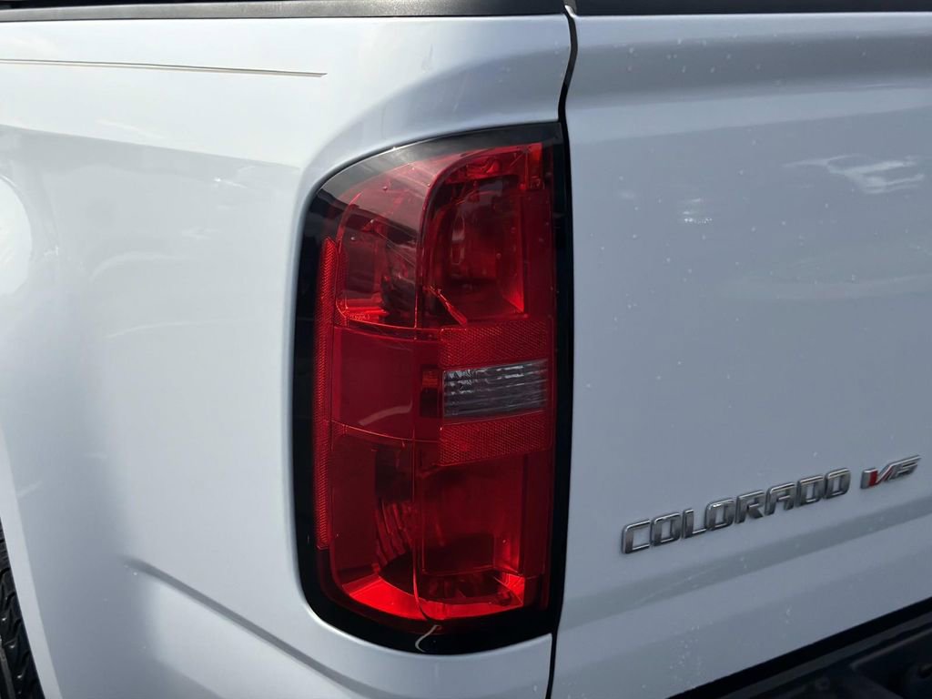 Used 2018 Chevrolet Colorado LT RWD image 12