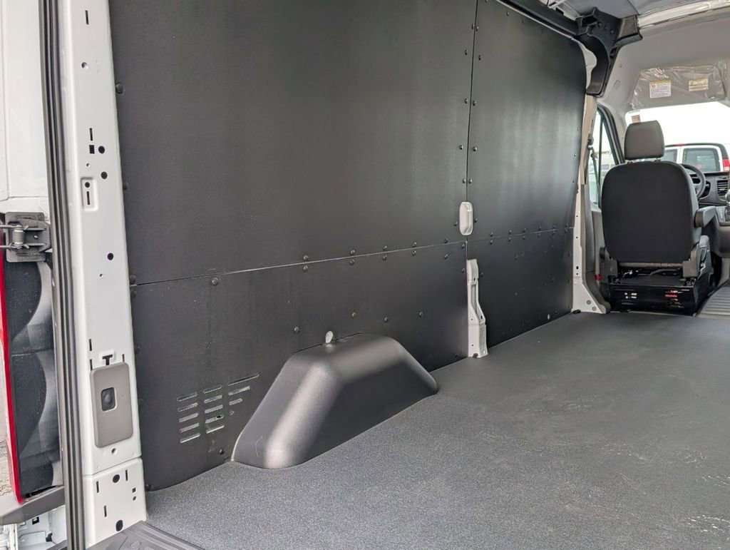 New 2026 Ford Transit 250 148 Medium Roof w/ Load Area Protection Package image 12