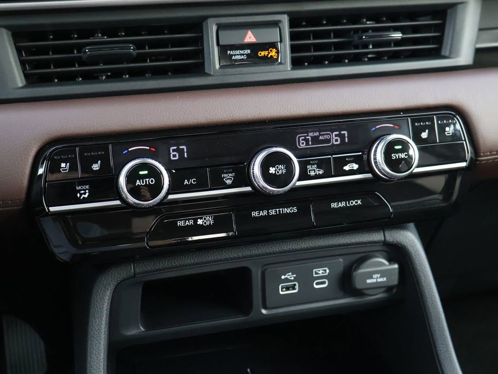 Certified 2025 Honda Pilot Elite image 24