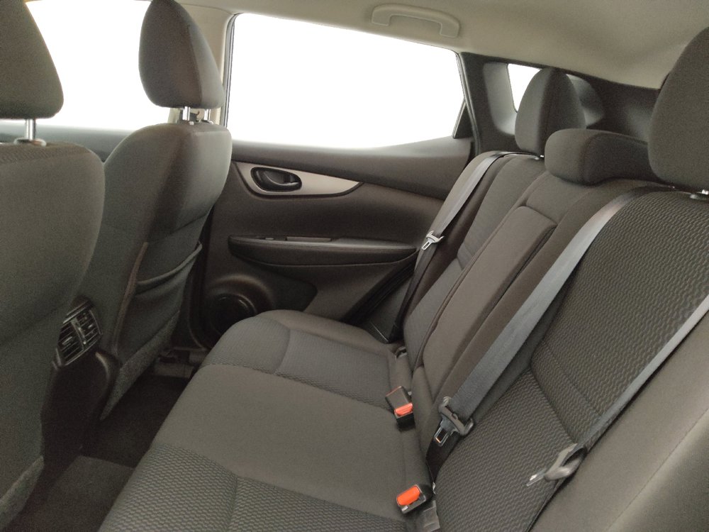 Used 2019 Nissan Rogue Sport S w/ Appearance Package AWD/4WD image 18