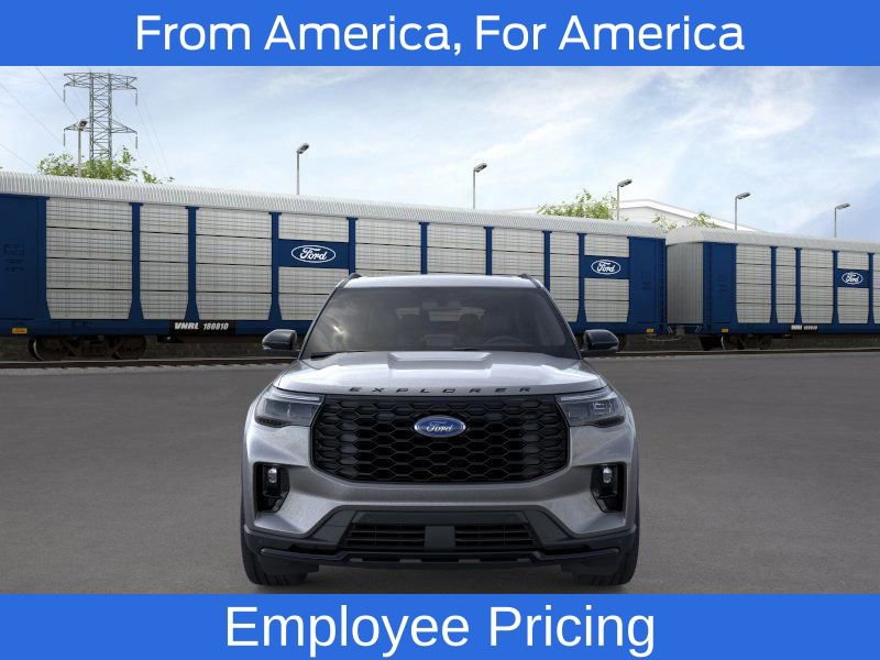 New 2026 Ford Explorer ST-Line w/ ST-Line Street Pack AWD/4WD image 2