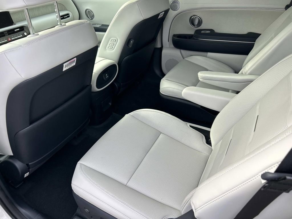 New 2026 Hyundai Palisade Calligraphy FWD image 17