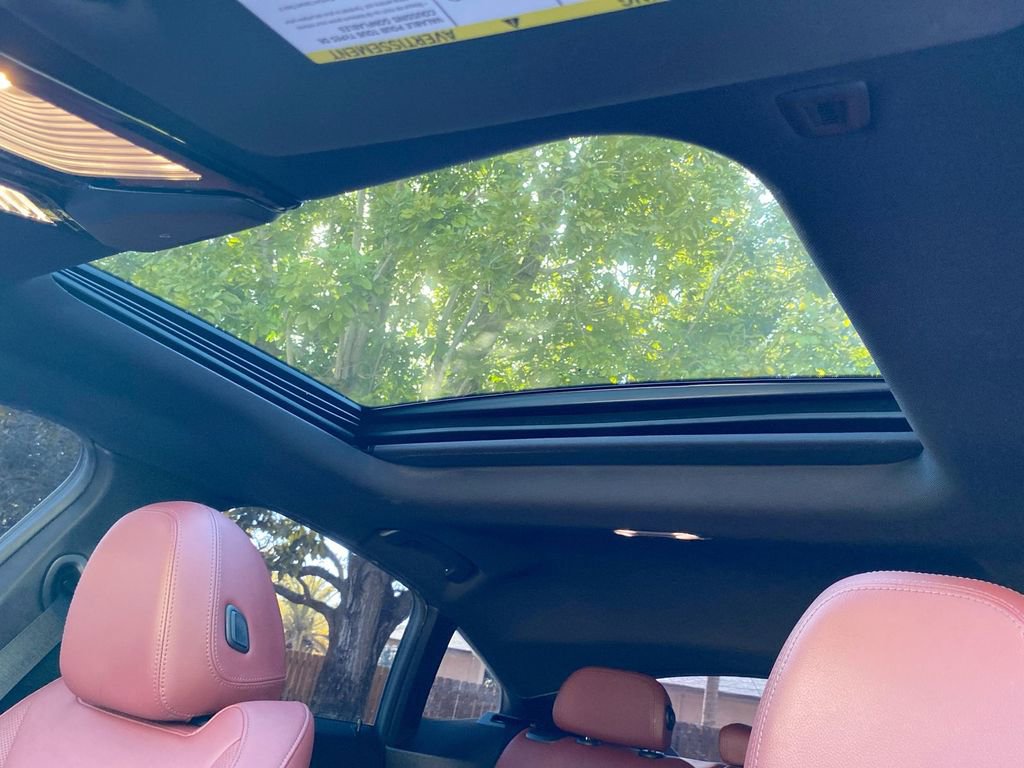 Used 2023 BMW i4 eDrive40 image 12