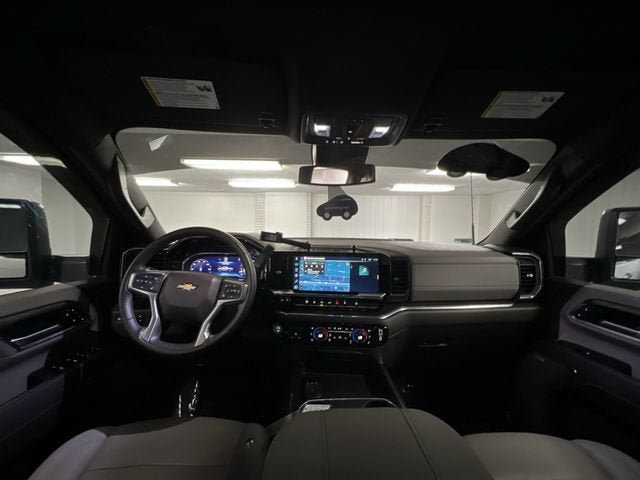 Certified 2025 Chevrolet Silverado 2500 LTZ w/ LTZ Convenience Package AWD/4WD image 20