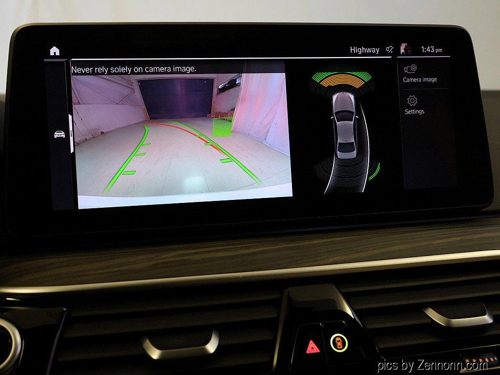 Used 2022 BMW 540i w/ Premium Package image 21