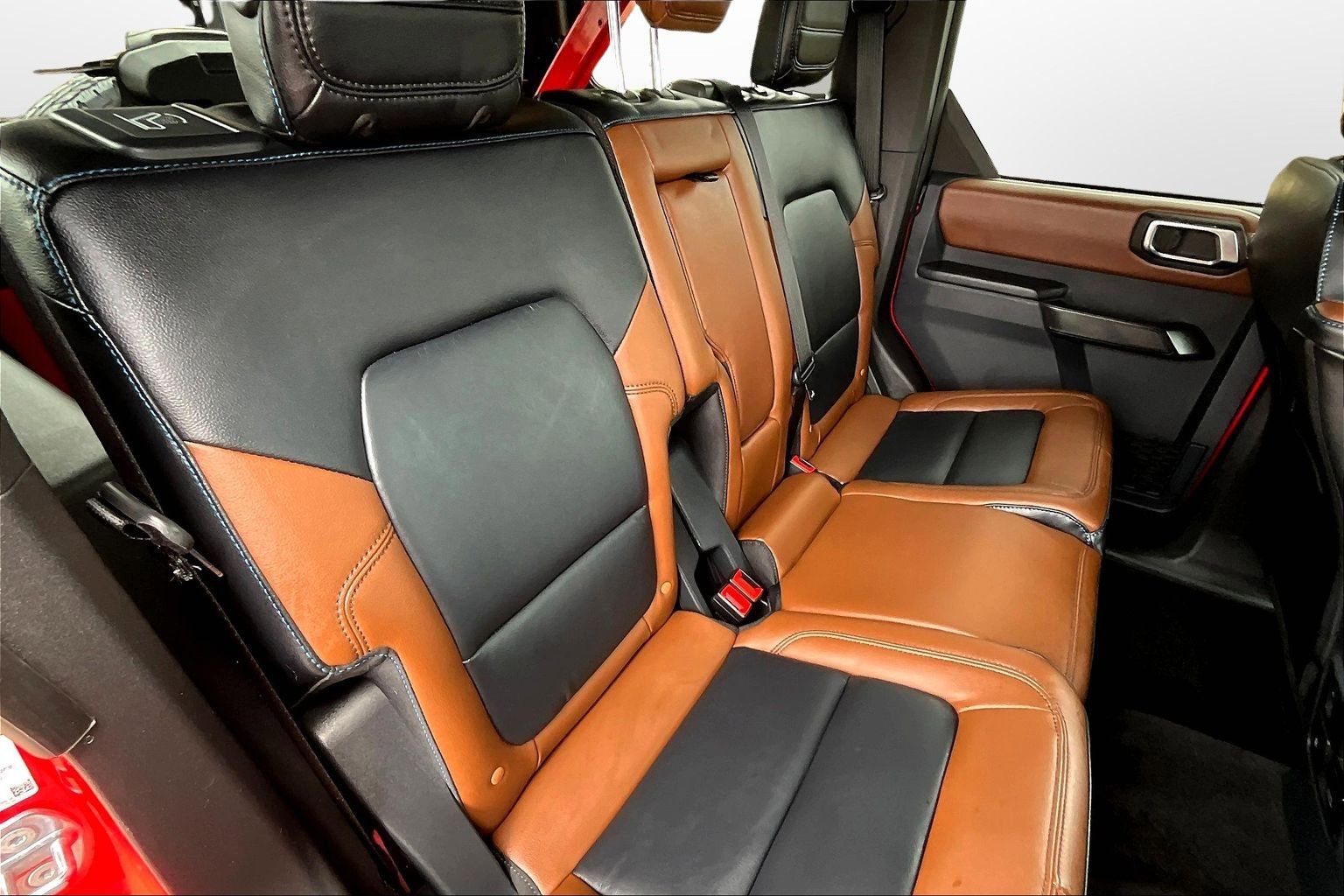 Used 2024 Ford Bronco Outer Banks image 17