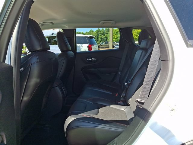 Used 2022 Jeep Cherokee Trailhawk AWD/4WD image 10