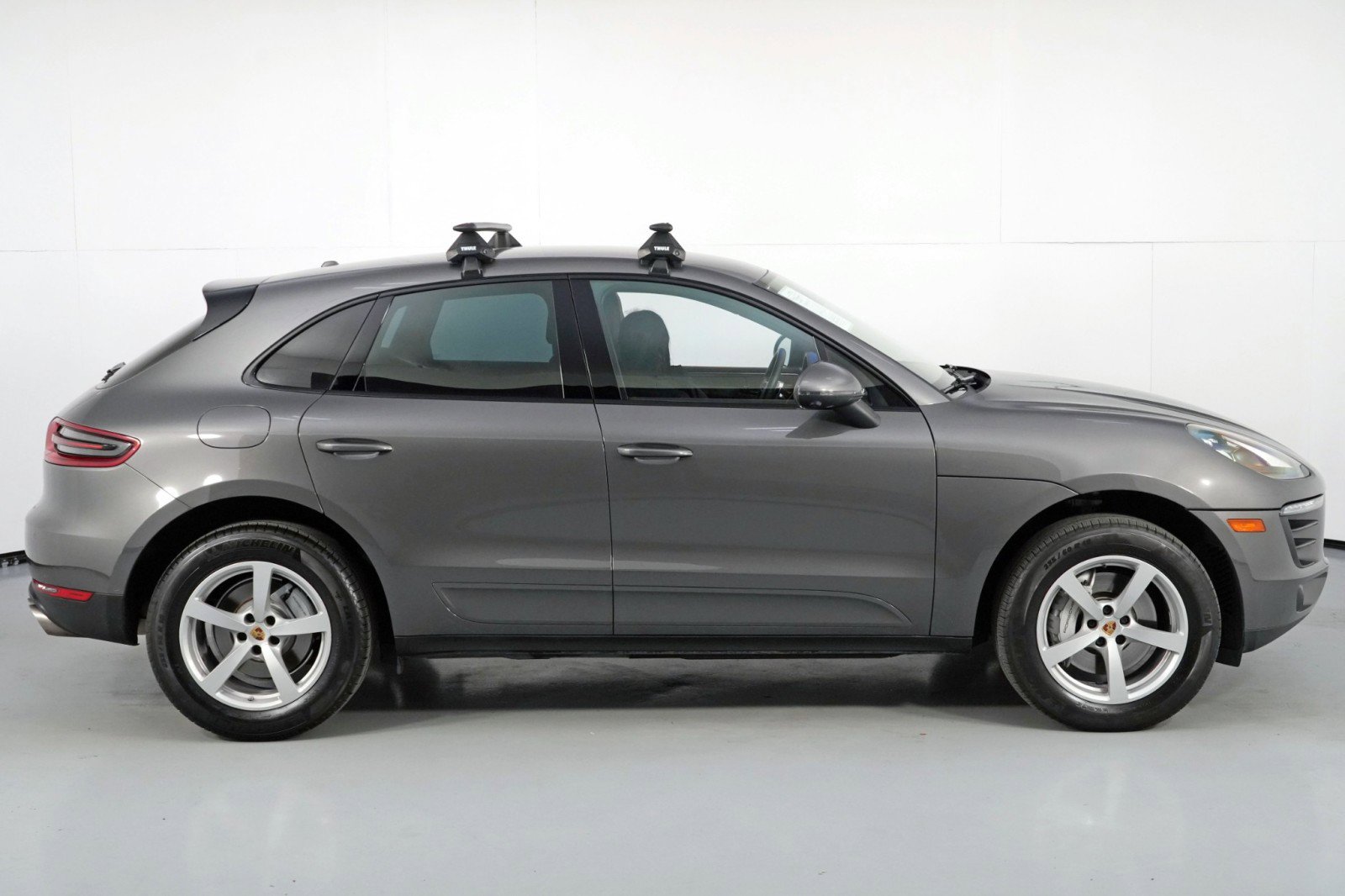 Used 2018 Porsche Macan S image 49