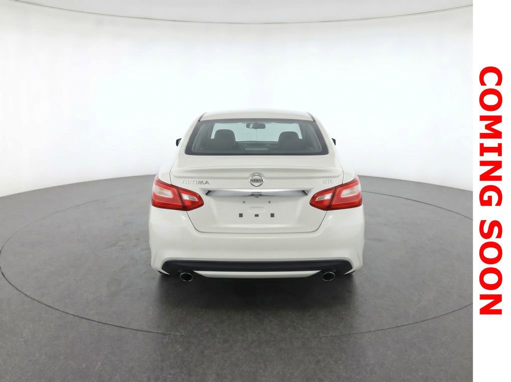 Used 2016 Nissan Altima 2.5 SR FWD image 9