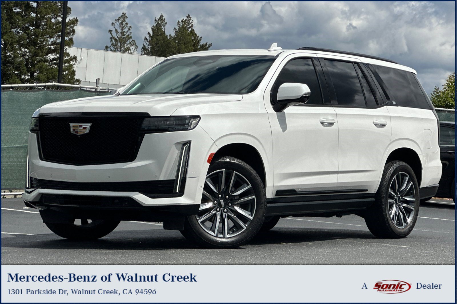 Used 2021 Cadillac Escalade Sport Platinum w/ Heavy-Duty Trailer Package image 1