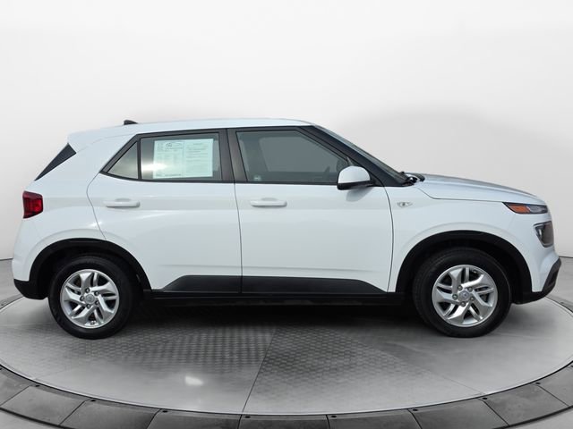 Used 2021 Hyundai Venue SE image 6