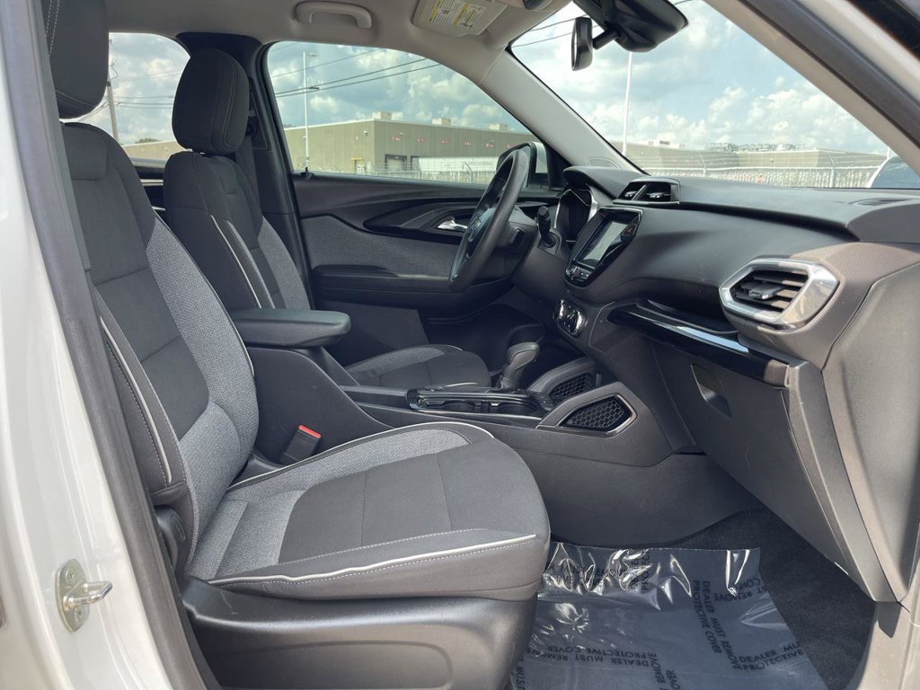 Used 2022 Chevrolet TrailBlazer LT w/ Convenience Package FWD image 21