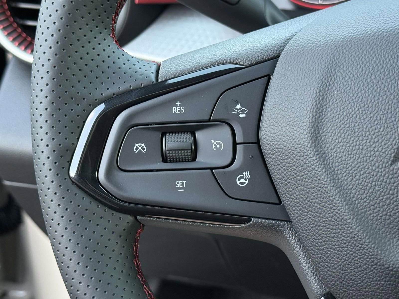 New 2026 Chevrolet Trax RS w/ Sunroof Package FWD image 15