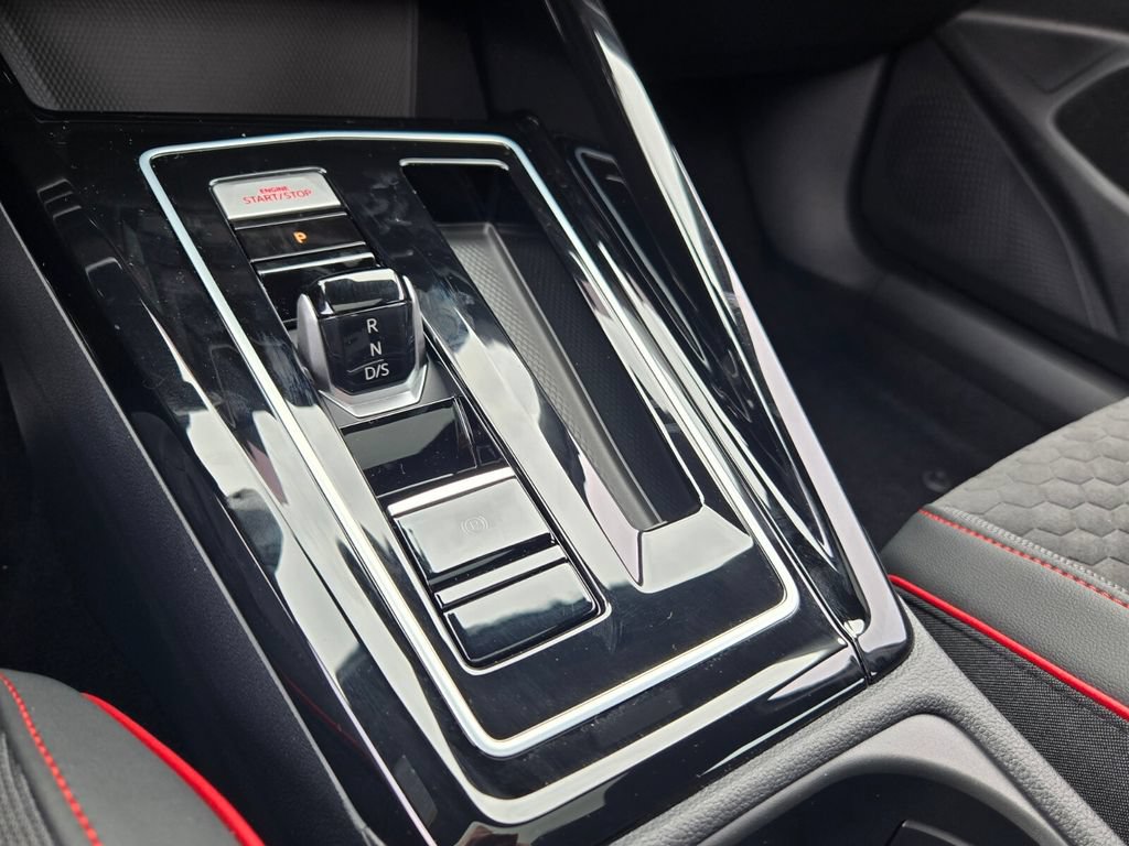 New 2026 Volkswagen GTI SE FWD image 9