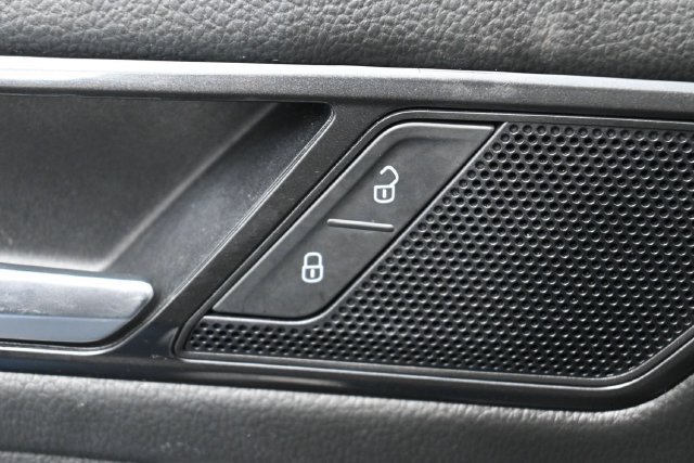 Used 2024 Volkswagen Tiguan SE AWD/4WD image 14