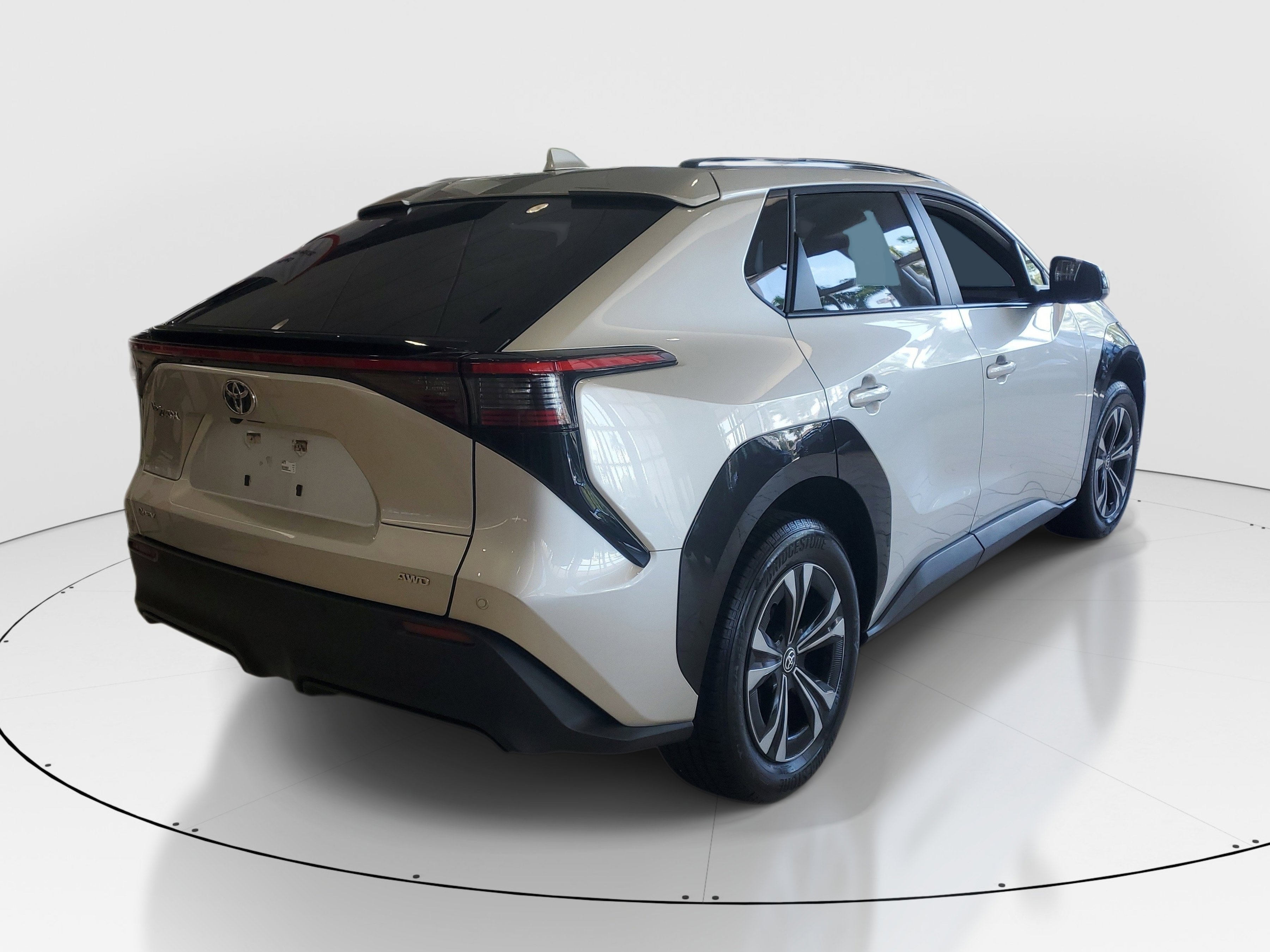 Certified 2024 Toyota bZ4X XLE AWD/4WD image 3