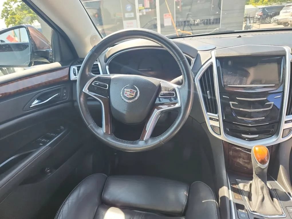 Used 2016 Cadillac SRX Luxury w/ Driver Awareness Package FWD image 5